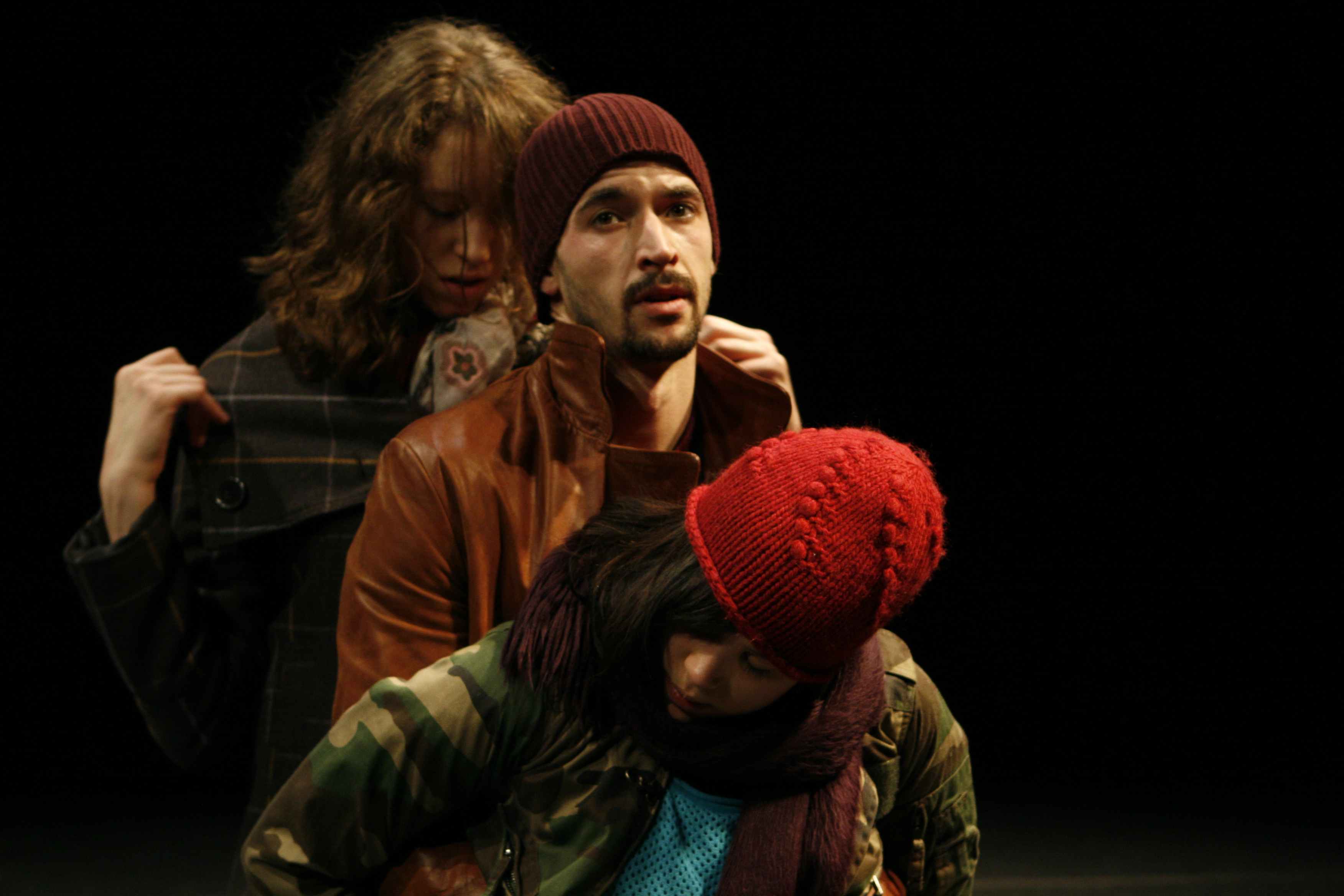 Rozemarijn de Neve, Hansel Nezza and Melanie Wirz in Lekker Handig by Hilde Elbers and Jasper dzuki Jelen, Meekers (now Maas) and Dansateliers Amsterdam